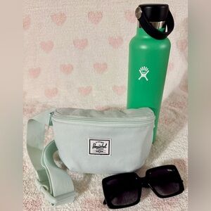 Herschel Supply Co. 1L Fourteen Hip Pack- Mint Green
